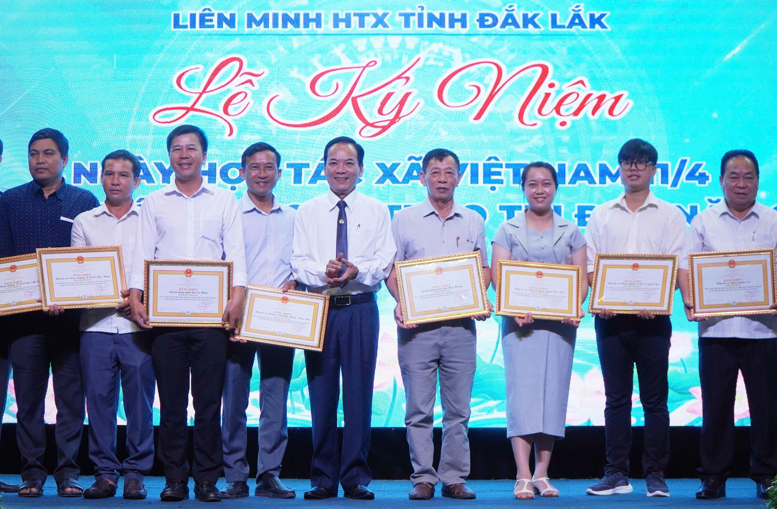 z7706398335201_4448e4ac9e8c90ed8ac5e6e334b8fd66